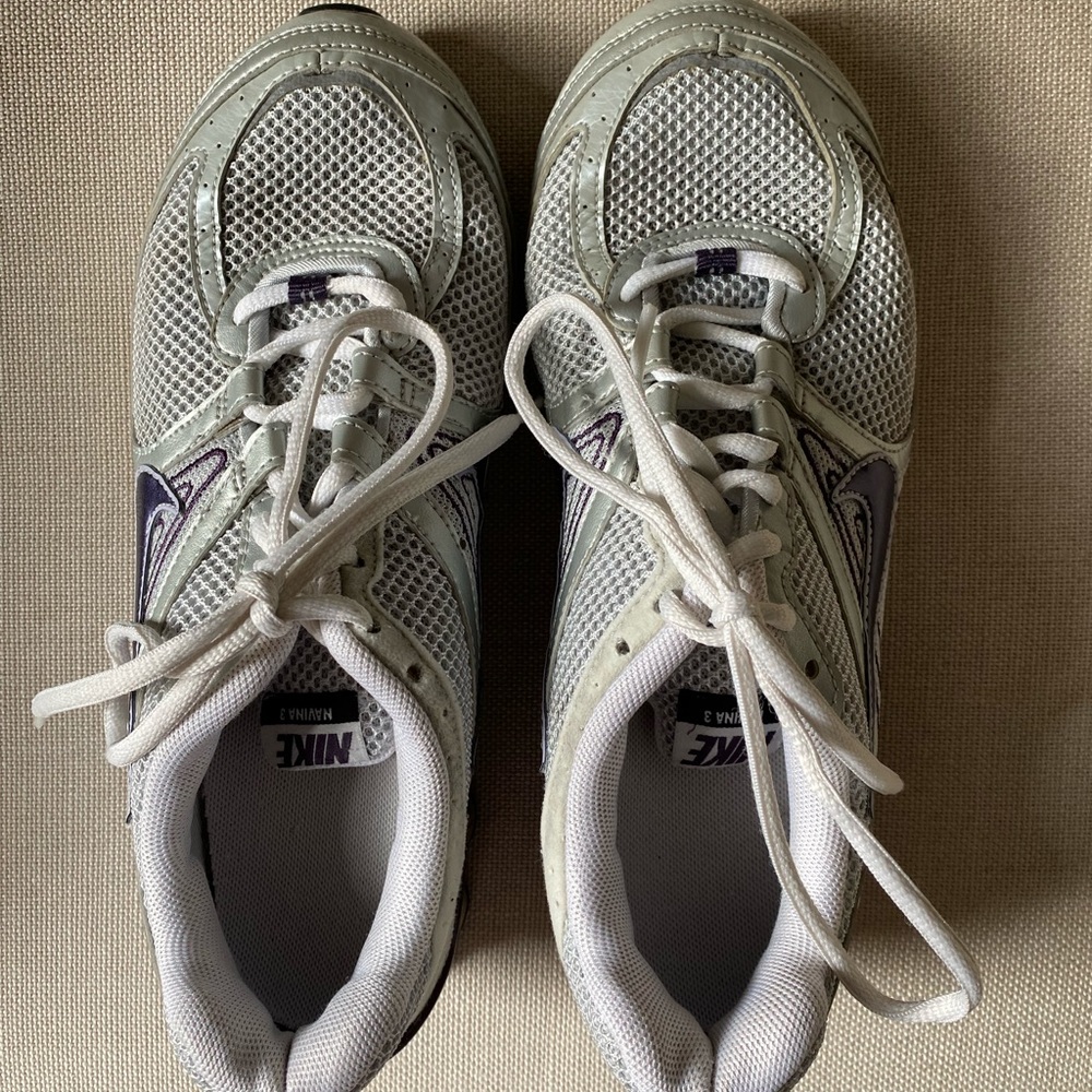 Nike Navina 3 Women’s Running Shoe Sz 7.5 - Picture 5 of 6